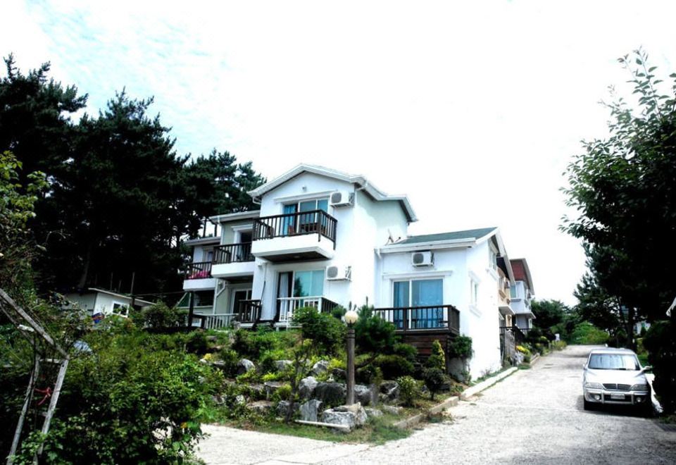 수정펜션
