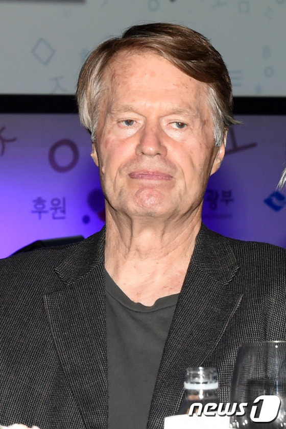 노벨라 별여섯