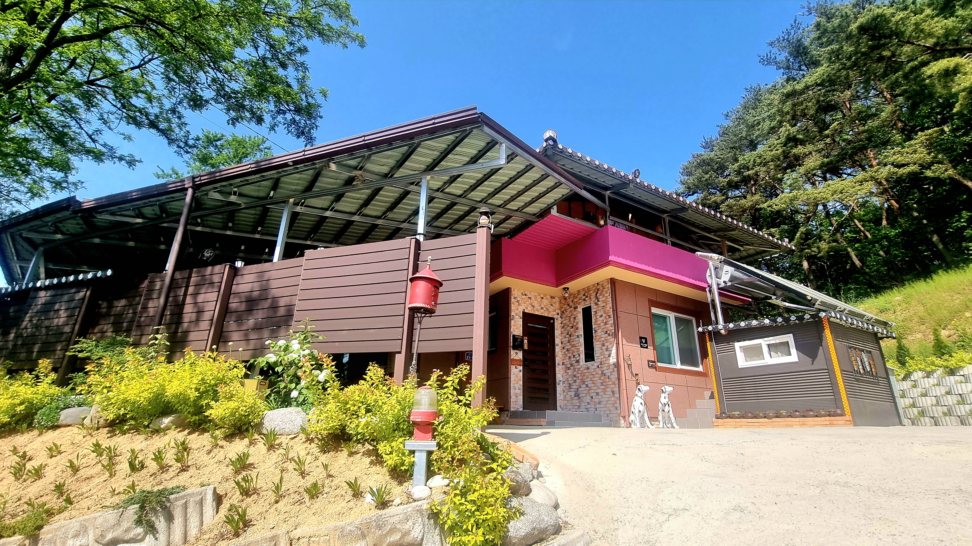 안동민박